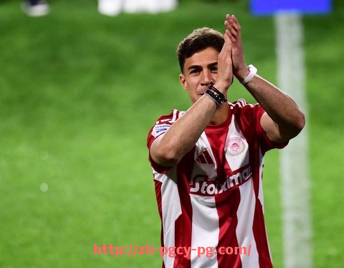 pg电子在线官网-世俱杯最具争议红牌事件回顾及裁判判罚标准分析